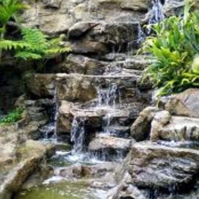 A ‘Trickle’ Waterfall